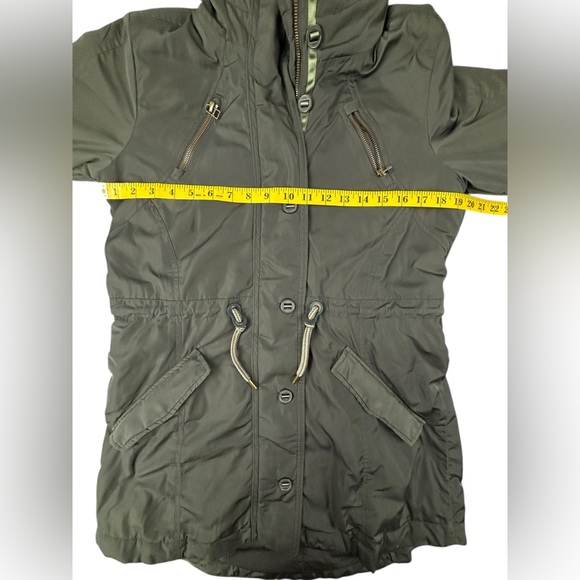 Athleta- Primaloft Peak Parka- Yosemite Green- Small- Like new condition!!!! - Picture 8 of 9